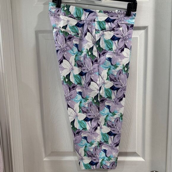 Chico’s Brigitte Lily Pull On Slim Capri Pants - Picture 4 of 11